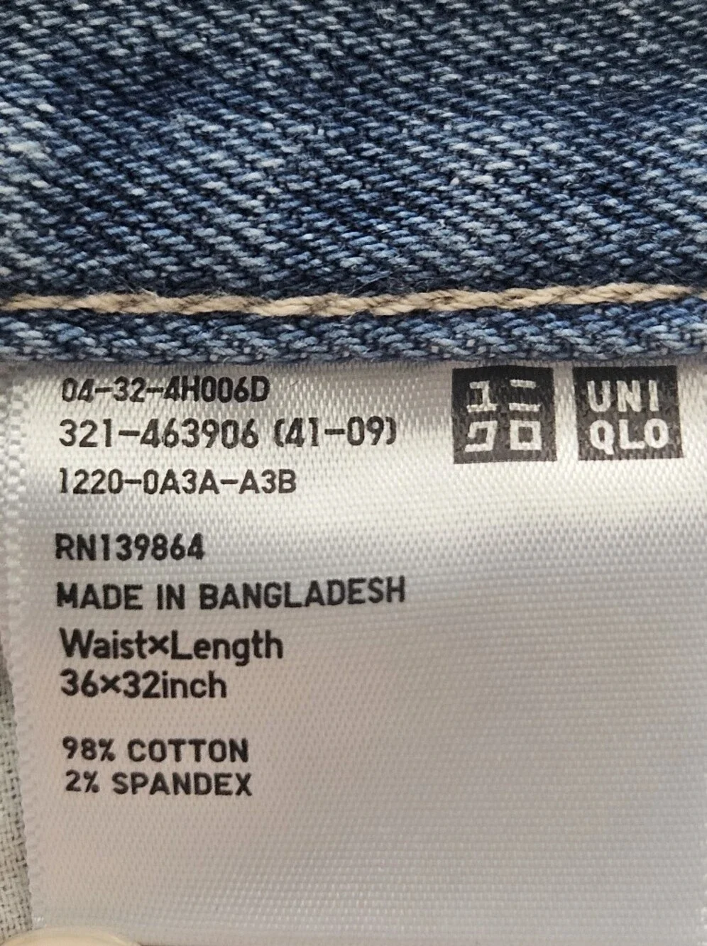 Uniglo Mens Light Wash Straight Leg Blue Jeans‎ Tag Size 36x32 Actual Size 38x31